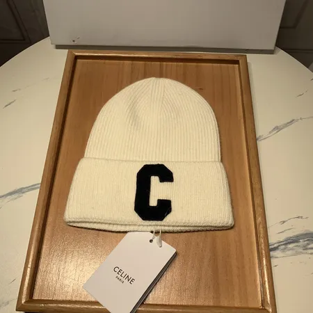 セリーヌ 帽子