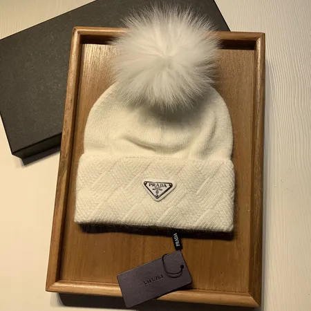 イブサンローラン 帽子