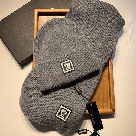 ヴェルサーチ 帽子