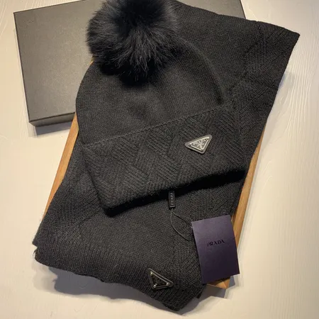 プラダ 帽子