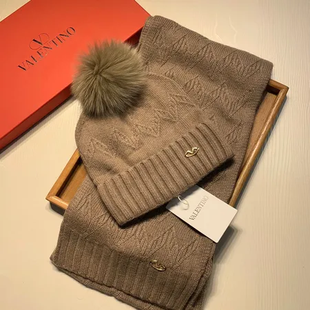 ヴァレンティノ 帽子