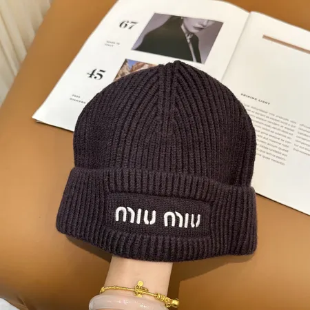 ヴァレンティノ 帽子