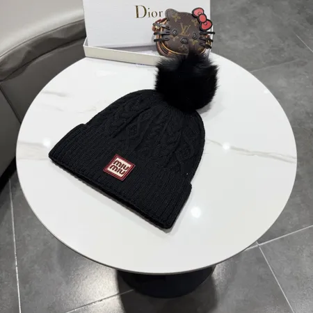 ヴァレンティノ 帽子