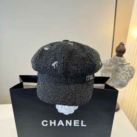 ヴァレンティノ 帽子