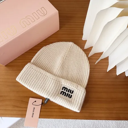 ヴァレンティノ 帽子