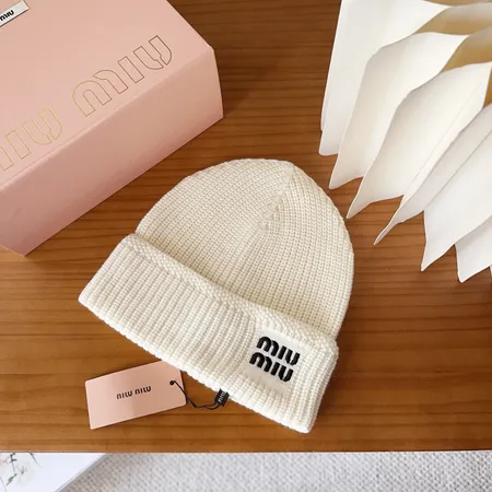 ヴァレンティノ 帽子