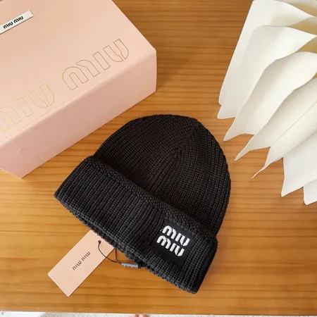 ヴァレンティノ 帽子