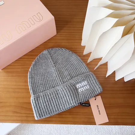 ヴァレンティノ 帽子