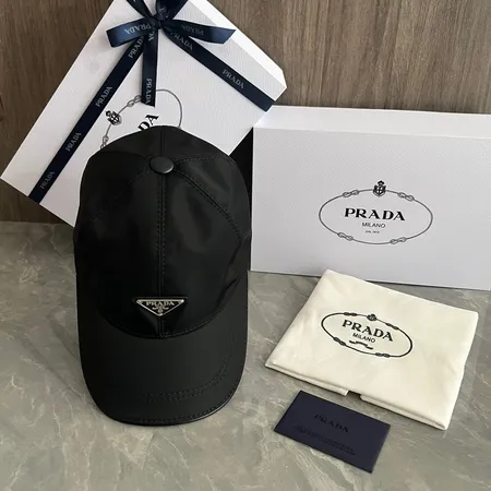 プラダ 帽子