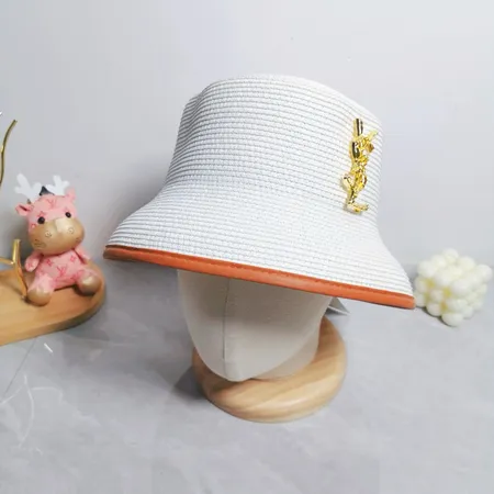 イブサンローラン 帽子