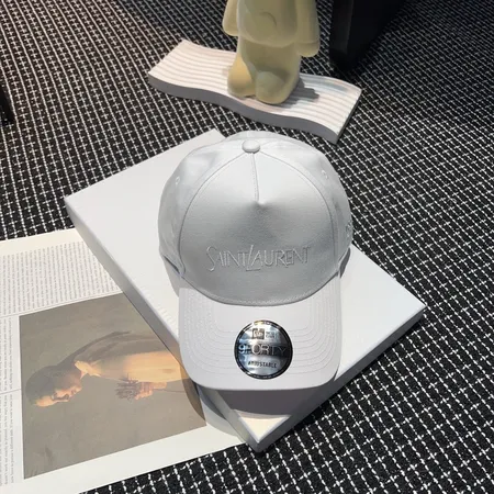 イブサンローラン 帽子