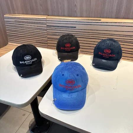 バレンシアガ 帽子