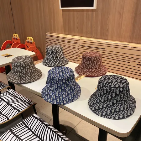ディオール 帽子