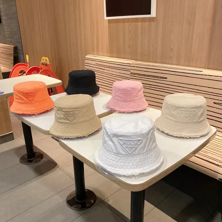 プラダ 帽子