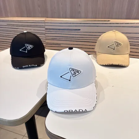 プラダ 帽子