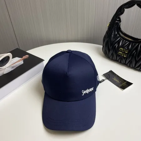 イブサンローラン 帽子