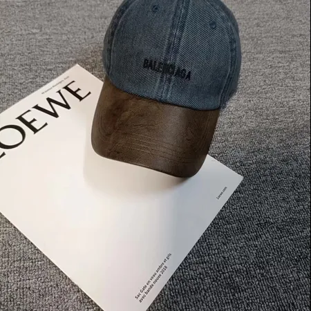 バレンシアガ 帽子