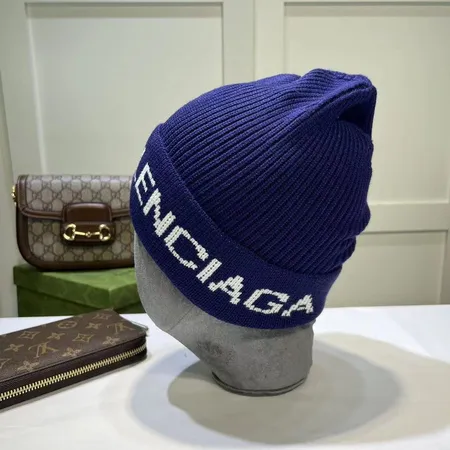 バレンシアガ 帽子