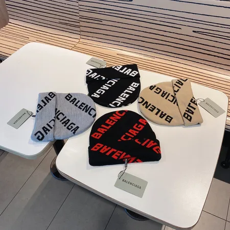 バレンシアガ 帽子