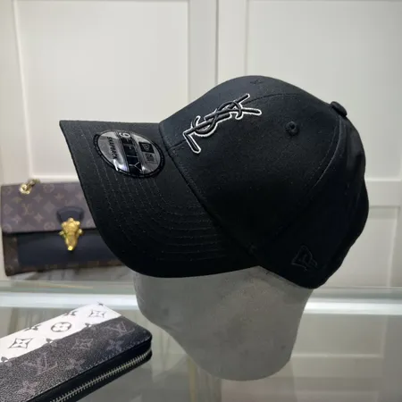 イブサンローラン 帽子