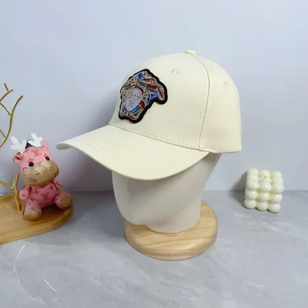 ヴェルサーチ 帽子