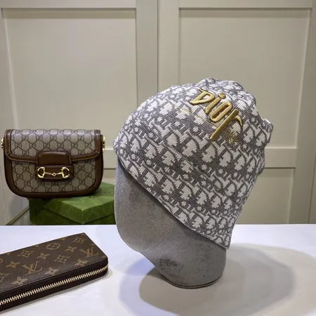 ディオール 帽子