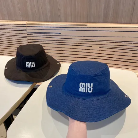 ヴァレンティノ 帽子