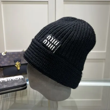 ミュウミュウ 帽子