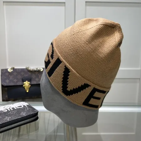 ジバンシィ 帽子