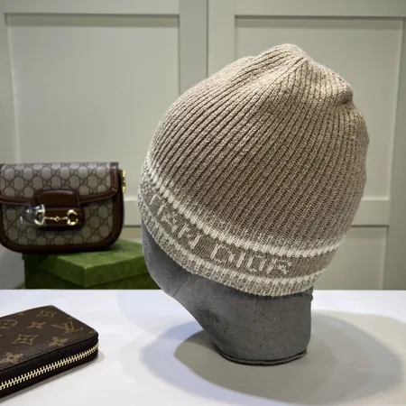 ディオール 帽子