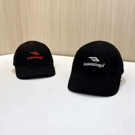 バレンシアガ 帽子