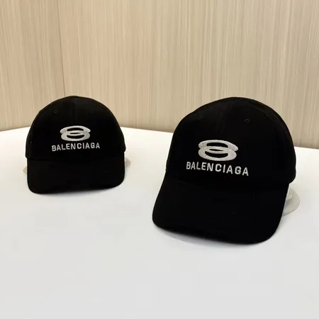 バレンシアガ 帽子