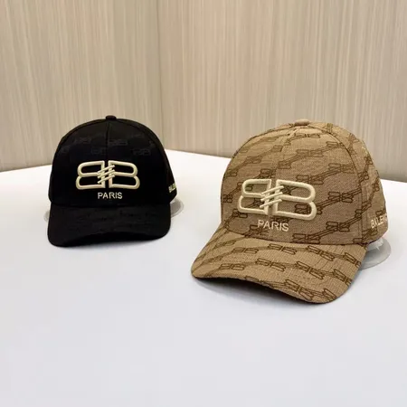 バレンシアガ 帽子