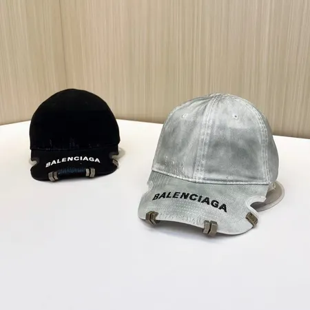 バレンシアガ 帽子
