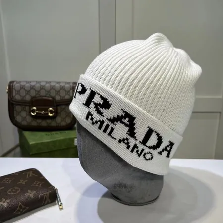プラダ 帽子