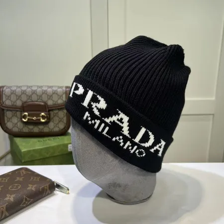 プラダ 帽子