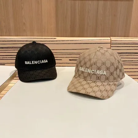 バレンシアガ 帽子