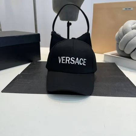 ヴェルサーチ 帽子