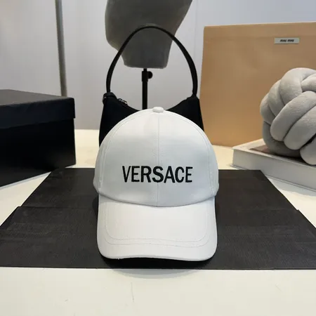 ヴェルサーチ 帽子