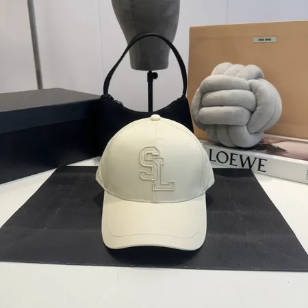 イブサンローラン 帽子