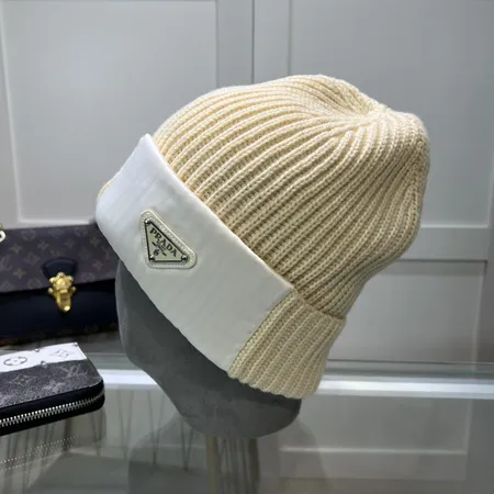 プラダ 帽子