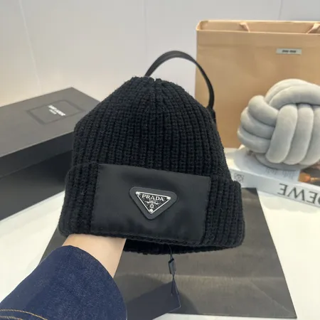 プラダ 帽子