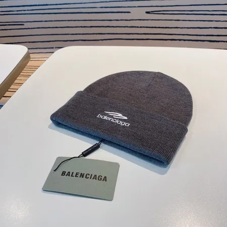 バレンシアガ 帽子