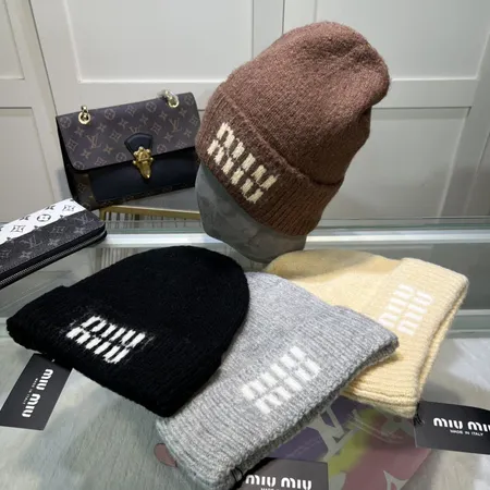 ミュウミュウ 帽子