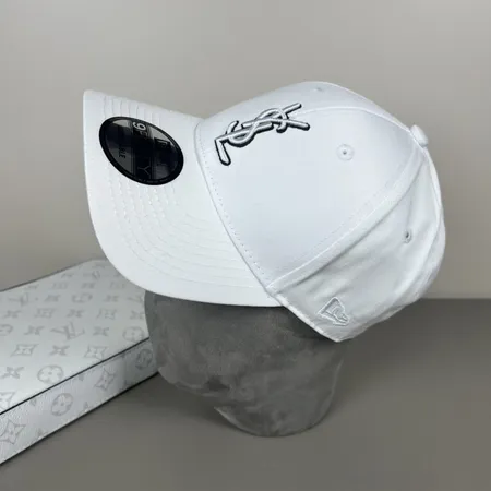 イブサンローラン 帽子