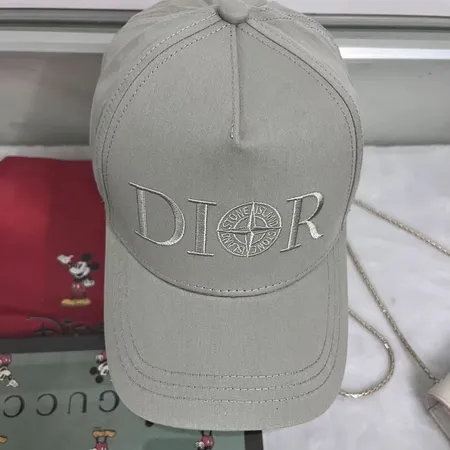 ディオール 帽子