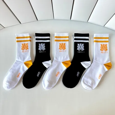 スーパーコピー ディオール 靴下