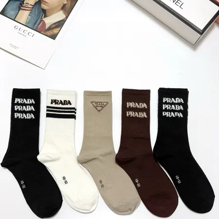 スーパーコピー プラダ 靴下