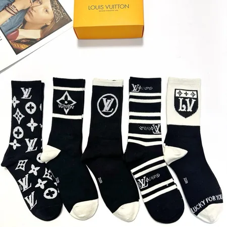 スーパーコピー ルイヴィトン 靴下