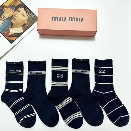 スーパーコピー ミュウミュウ 靴下